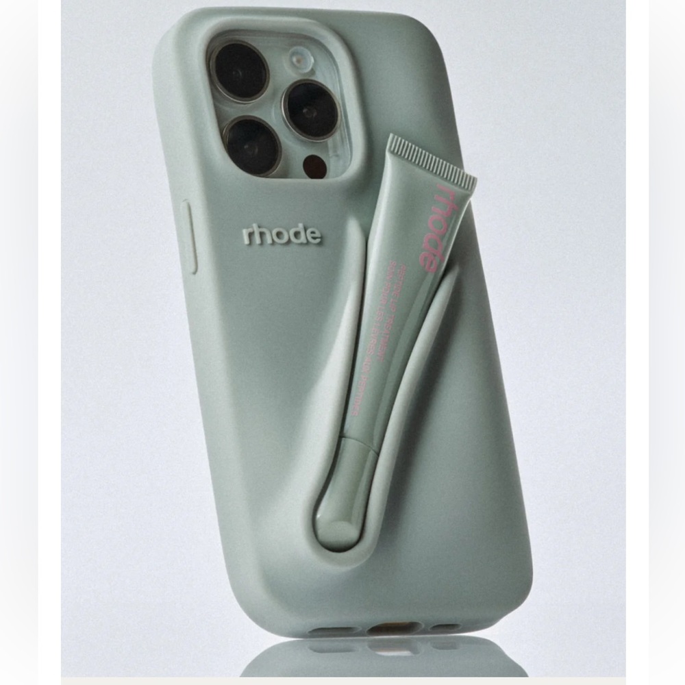 RHODE lip case - iPhone 15 pro max 🎀